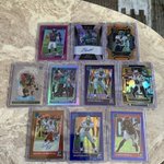 Photo by Austin Chase (@_breakingcards_)