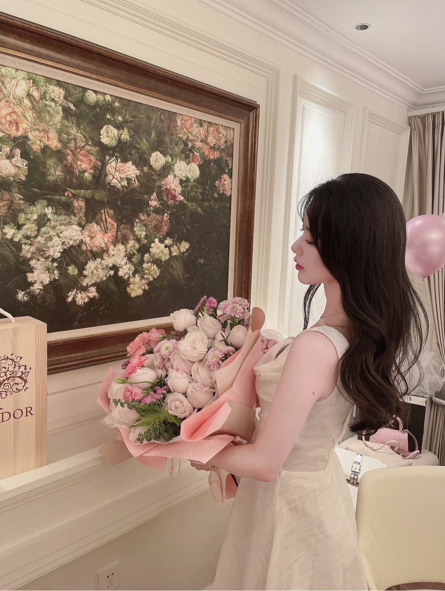 XianTian668's tweet photo. 感谢宝贝们给我的惊喜🎂🎁🎊💋有你们陪伴我的很幸福💞爱你们么么哒💋😘 https://t.co/tVIKDMvINZ