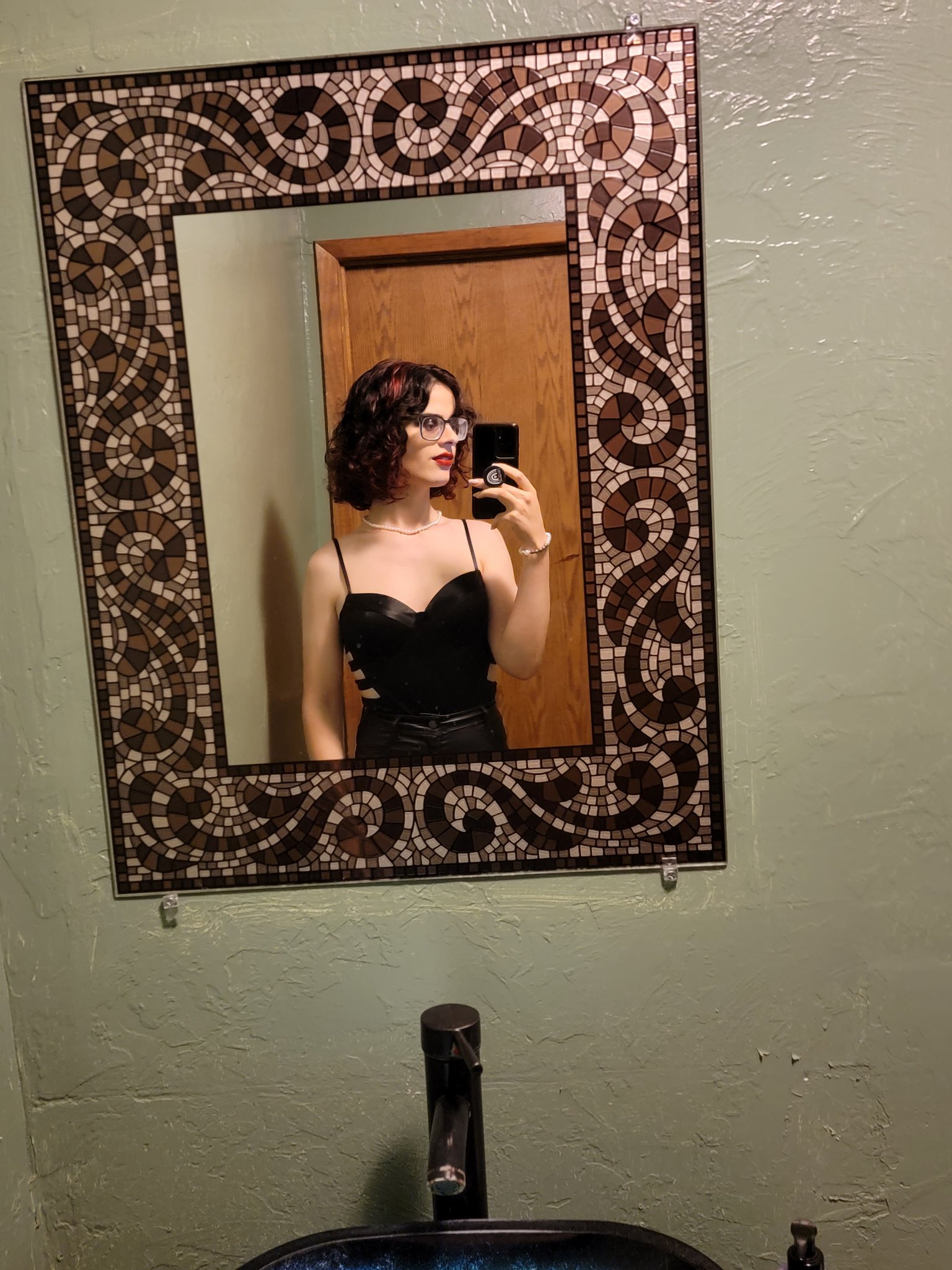 Bright ♡ on Twitter "Girls and their bathroom mirror selfies. A match