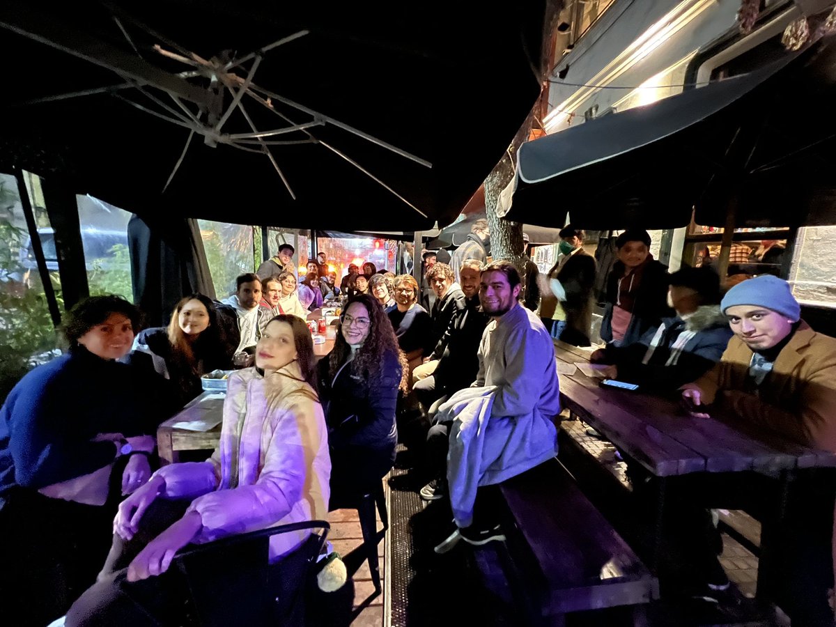 goncy's tweet photo. Mañana Viernes 16, sale juntada con la comunidad a las 19:00 hrs en Darsena - José A. Cabrera 4354, Palermo, Buenos Aires.

Nos vemos ahí con quien quiera venir, solo busquen al grupo de raros y digan hola.

Nos vemos mañana 🙌 https://t.co/Xre9NUaDXA