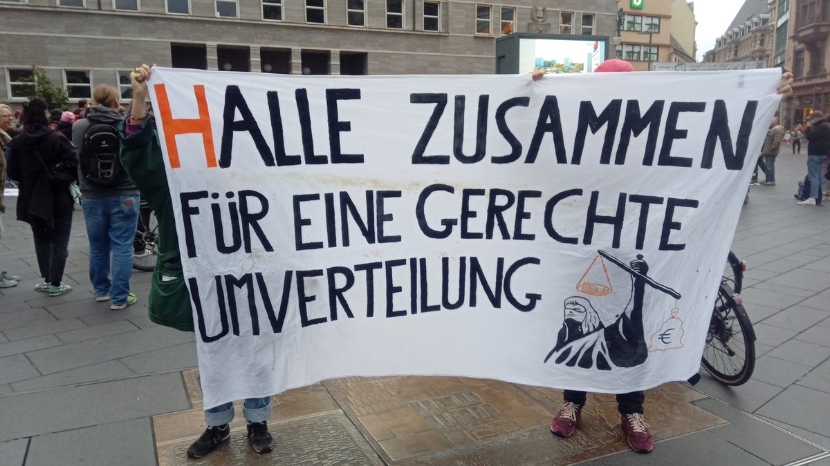halle_zusammen's tweet photo. #hal1509 #HalleZusammen für eine gerechte Umverteilung! https://t.co/yh9jQBUZ6o
