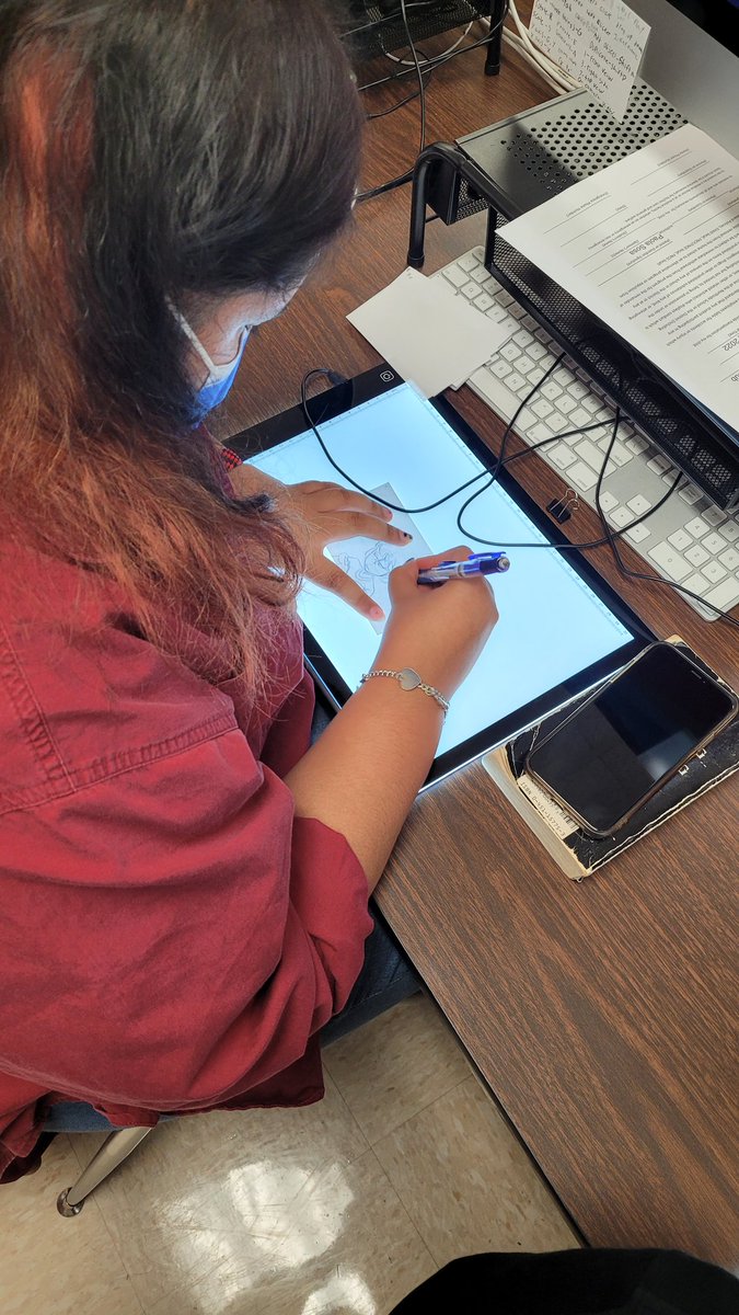 WHS_Animation's tweet photo. Animation I students finishing up their first big project. THE Flipbook 🙌
#animatorsinthemaking #nisdwarren #warriornation #nisdsuperiorCTE https://t.co/bB8zmImyDs
