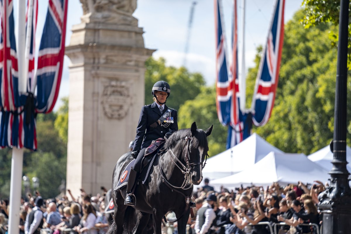 Metropolitan Police tweet media