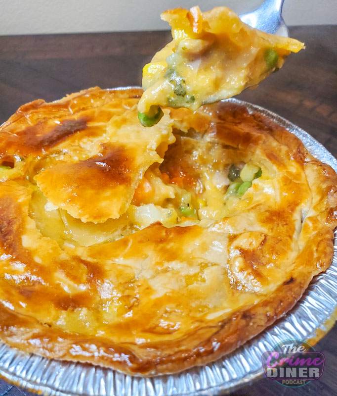 crimedinerpod's tweet photo. EP: Exorcise Your Right
https://t.co/2VqDO1zW6t
Dana covered the Kennedy Ife case

Cindy started away from the split pea soup.
DINNER: Chicken Pot Pies
DESSERT: Lemon Blueberry Cream Cheese Danish
DRINK: The Exorcist

PROMO
@rogue_darkness 

Member of @DarkcastNetwork https://t.co/w9DXbyvHpS