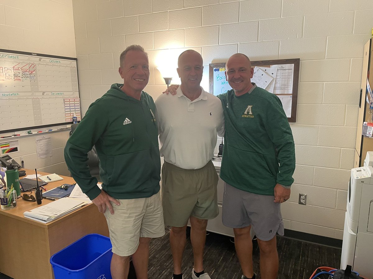 Coach Weidenburner tweet media