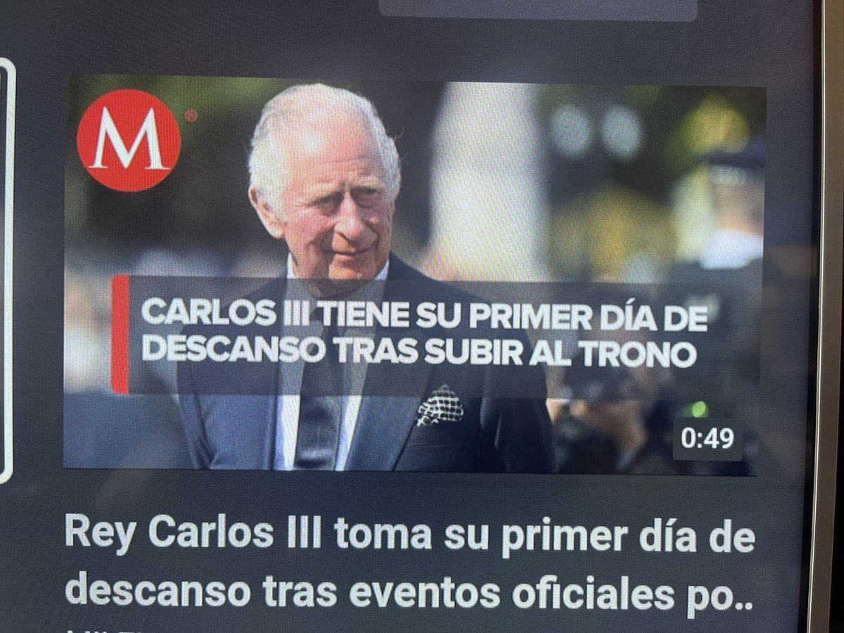 Hahahahaha tiene 73 años de no hacer nada y ya está descansando hahahahaha