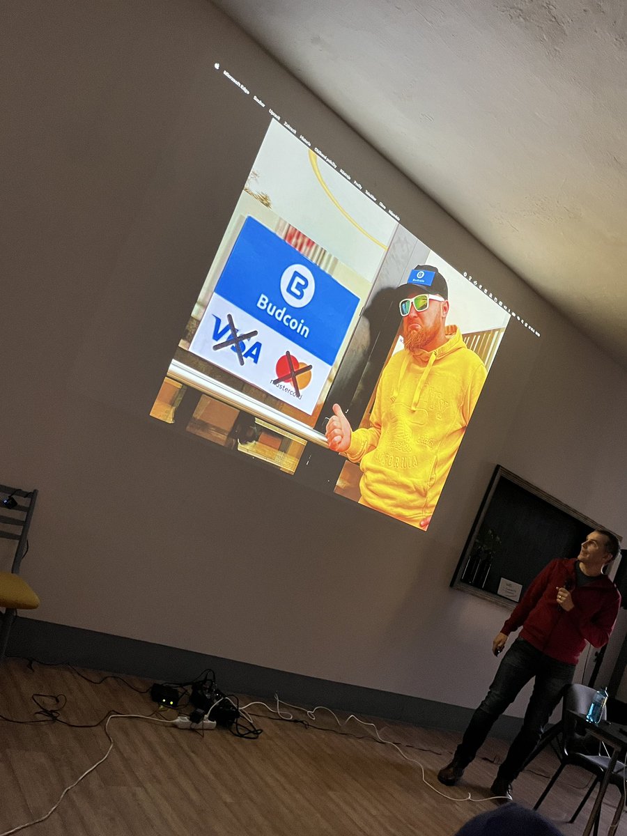 Přednáška “Jak se platí a jak se bude platit na internetu” od <a href="/VaclavNovotny/">Václav Novotný</a> #ctvrtkon #JCIT #ceskeBudejovice <a href="/gopaycz/">GoPay CZ</a> <a href="/Riegrova51/">Riegrova 51</a> <a href="/ctvrtkon/">Čtvrtkon</a>