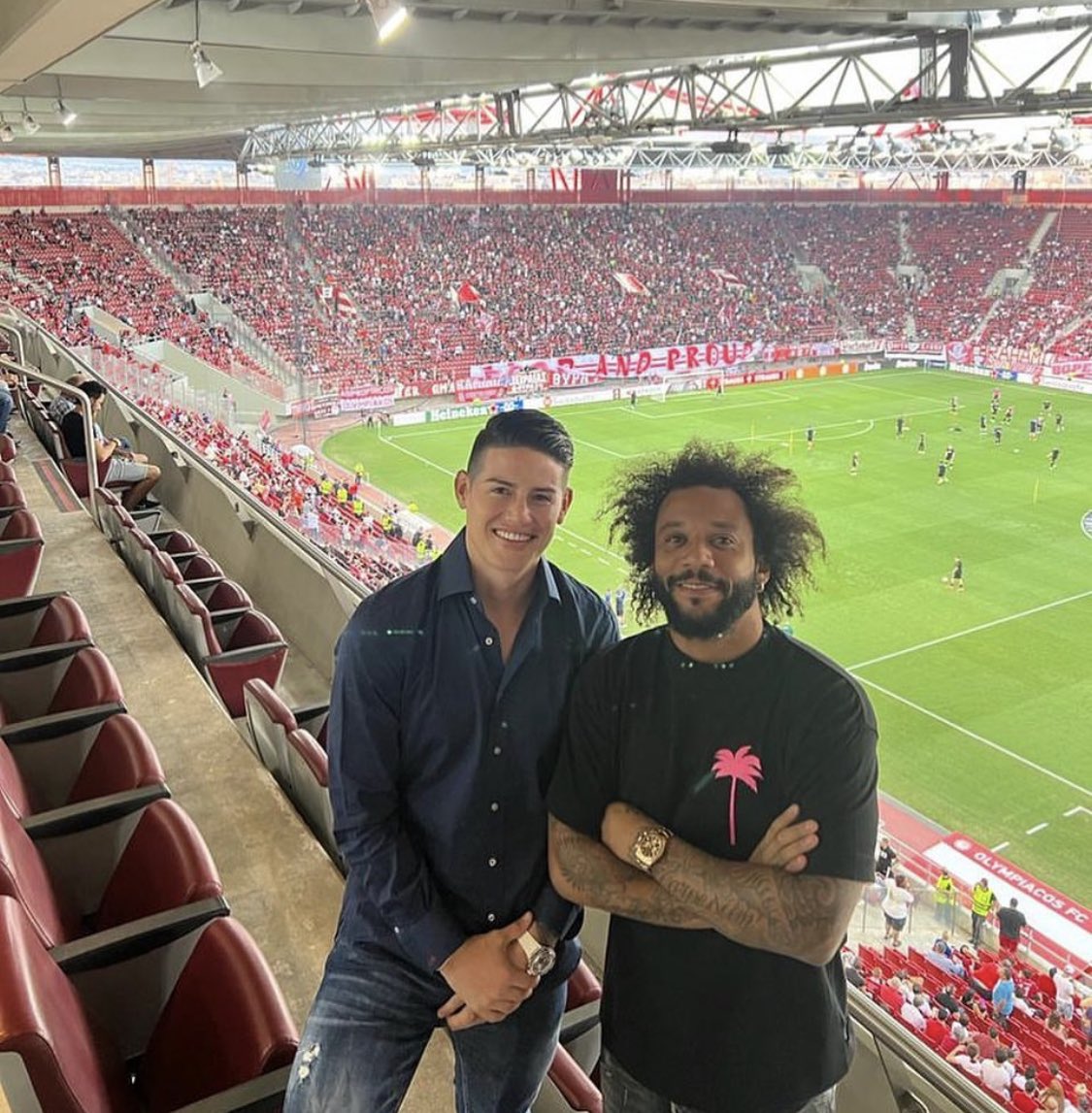 FabrizioRomano's tweet photo. James Rodriguez and Marcelo, here reunited as they’re both Olympiacos new signings. ⚪️🔴⭐️ #Olympiacos

Back together 🤝 https://t.co/8IfL4fIYpK