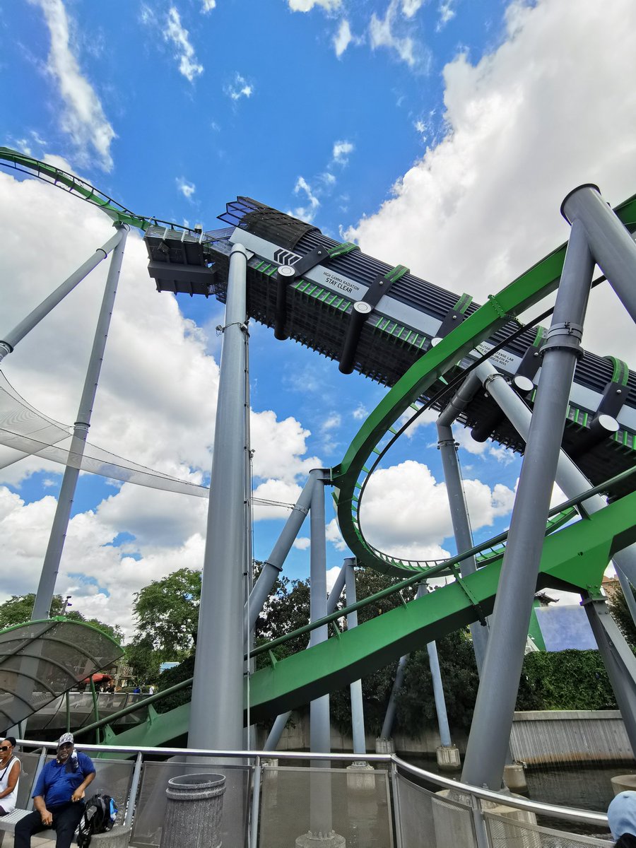 TomaszPoszytek's tweet photo. Those roller coasters here at #UniversalPark are INSANE! The Jurassic World one, with loops, upside down riding and constant feeling you're about to fall off?! EPIC! 🥳🥰 https://t.co/6TkYcaM30r