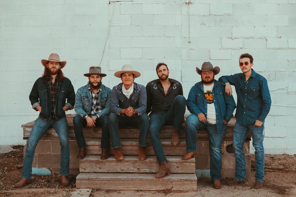 Twisted J Live tweet media