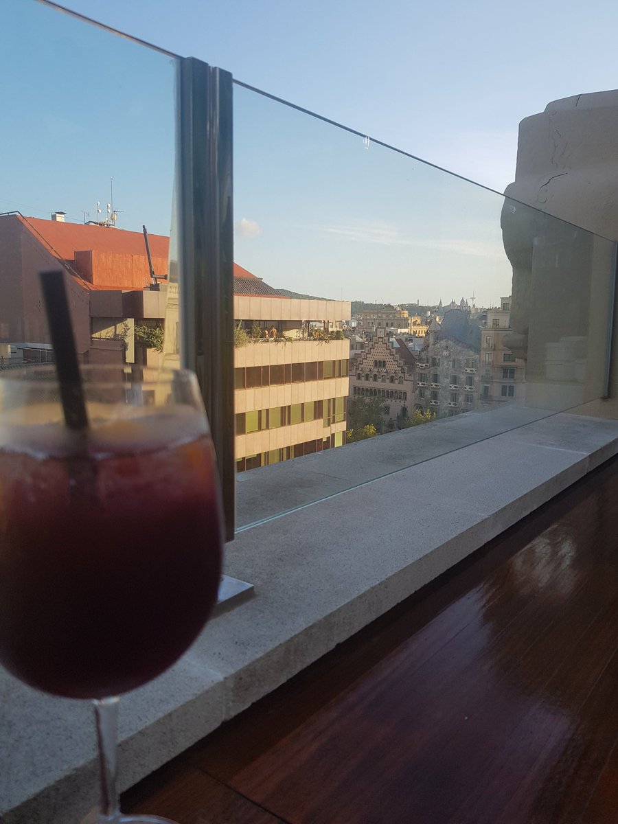 Deserved sangria after a long day of house hunting😵#barcellona