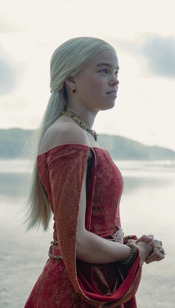 Rhaenyra in episode 5 of #HouseOfTheDragon