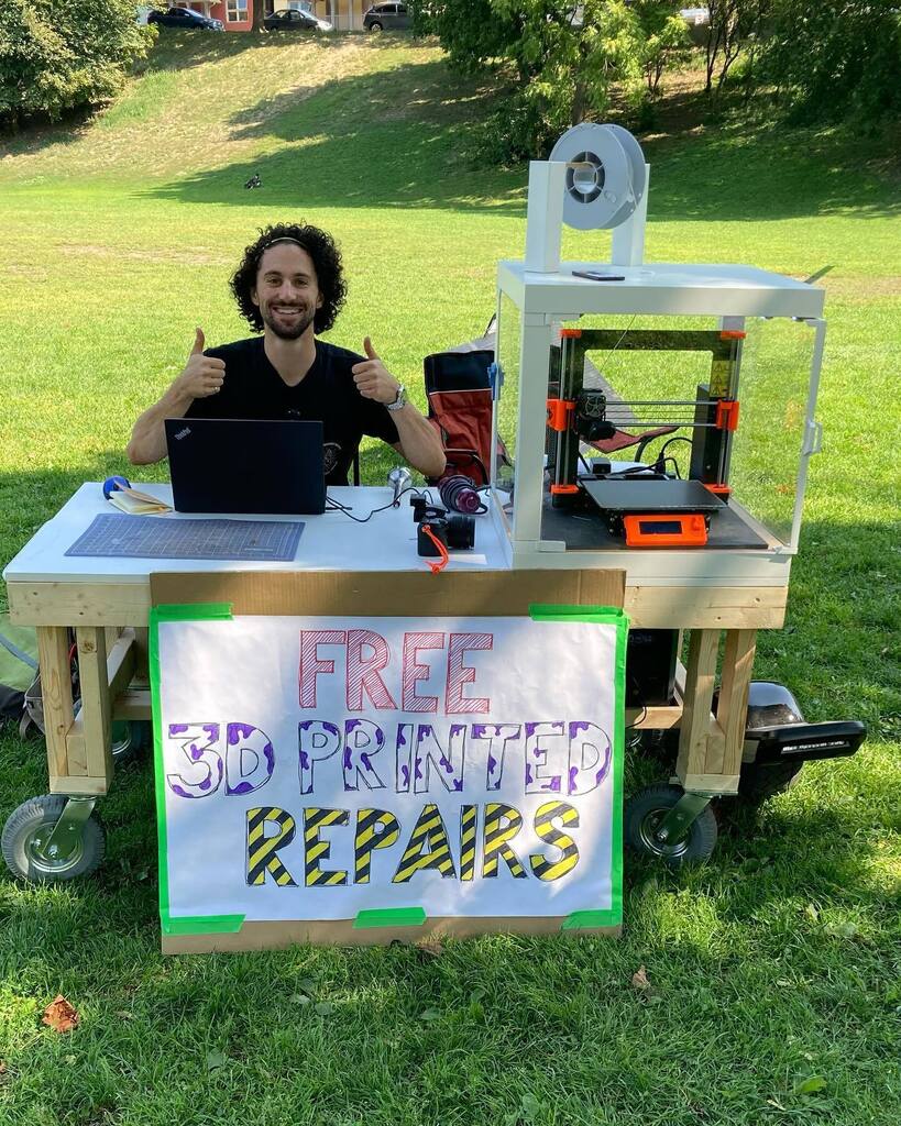 MorleyKert's tweet photo. All set up at Christie Pits park!
.
#3dprinting #freerepairs #torontoyoutuber #diy #torontofreeevents https://t.co/qIN8zj1GWX https://t.co/61u6kZTnfs