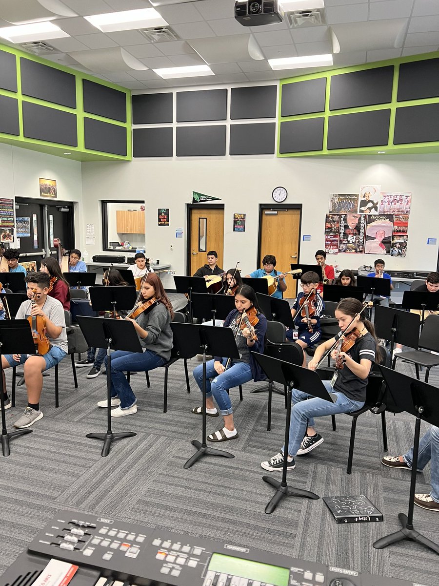 HaneyBecca's tweet photo. My DREAM sub job— Mariachi @IMMSLions  The students were amazing leaders and super talented for only 5 weeks into the school year. https://t.co/1mxui7W7l3