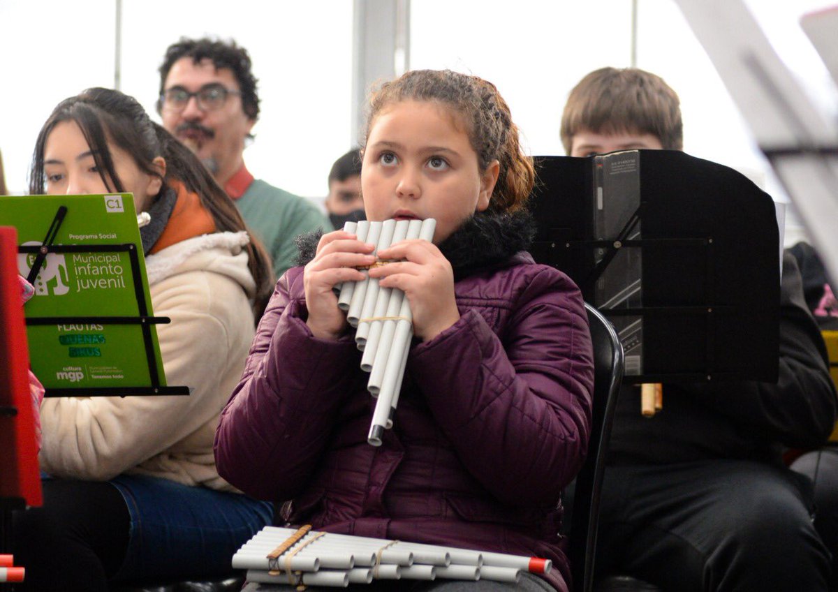 munimardelplata's tweet photo. 🎺¡La Orquesta Municipal Infanto Juvenil se sube al escenario del Teatro Colón! https://t.co/8VyEfNMjlB