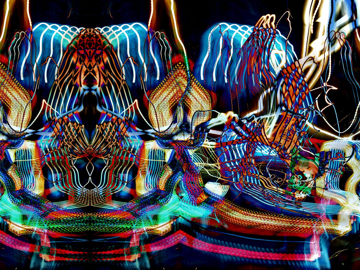 optvisionnft's tweet photo. New Visions ๐
All created by light
No pencil
No brush
Just original light
Which one do you like more?
1) Eastern Soldier
2) The girl
3) Rainbow man
4) The candle
5) None ๐ฅ
#OpticalVision #light
#NFTCommuntiy
#nftartiฬst #NFTArts https://t.co/RzE1UOazzz