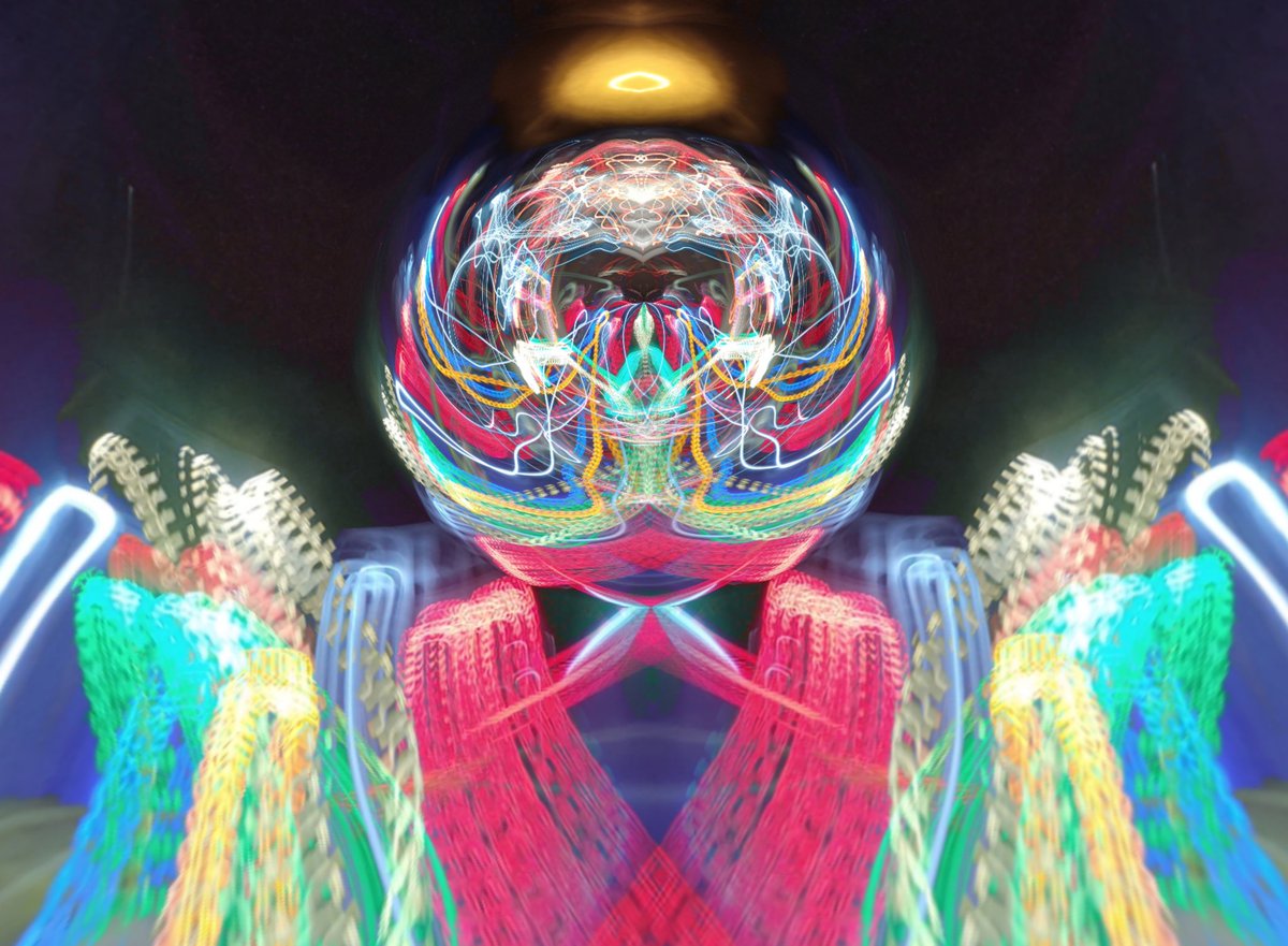 optvisionnft's tweet photo. New Visions ๐
All created by light
No pencil
No brush
Just original light
Which one do you like more?
1) Eastern Soldier
2) The girl
3) Rainbow man
4) The candle
5) None ๐ฅ
#OpticalVision #light
#NFTCommuntiy
#nftartiฬst #NFTArts https://t.co/RzE1UOazzz