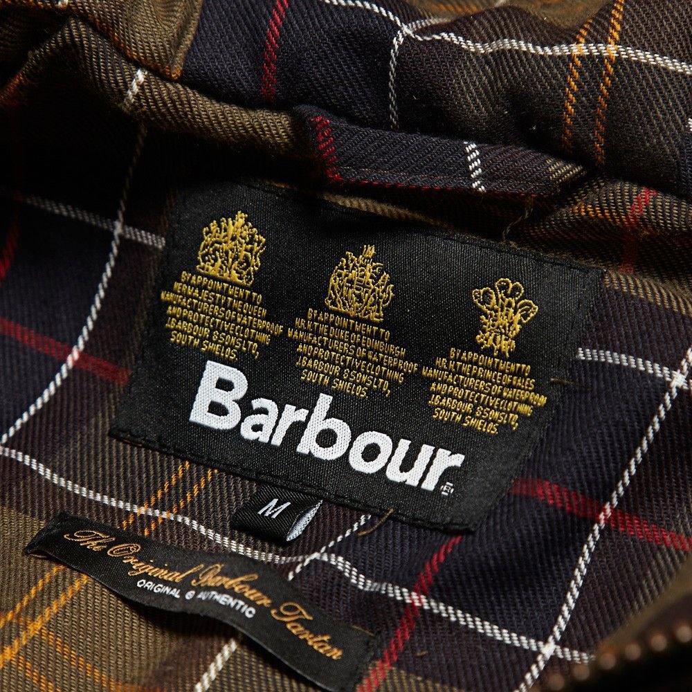 markdchou's tweet image. So… the Duke of Edinburgh and the #Queen have both passed, and Charles is no longer PoW. What happens to the warrants on Barbour labels?

Is the current stock just used up? Would Camilla’s / William’s ultimately be added if they’ve granted warrants? @dieworkwear @acontinuouslean