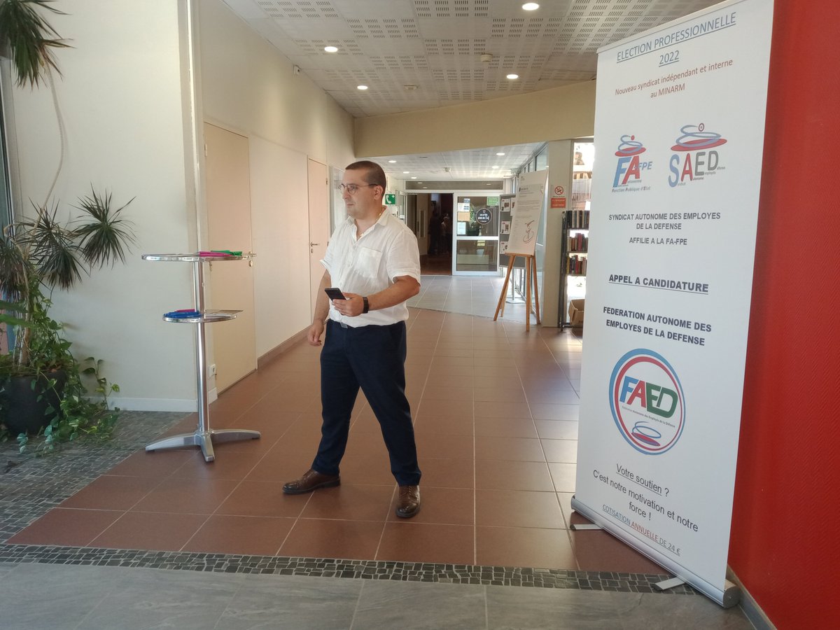 syndicatdefense's tweet photo. Distribution de flyers et de Goodies FAED à la DGA TA de Toulouse. Bon accueil des personnels sur ce site. https://t.co/SIUsfuyvvV