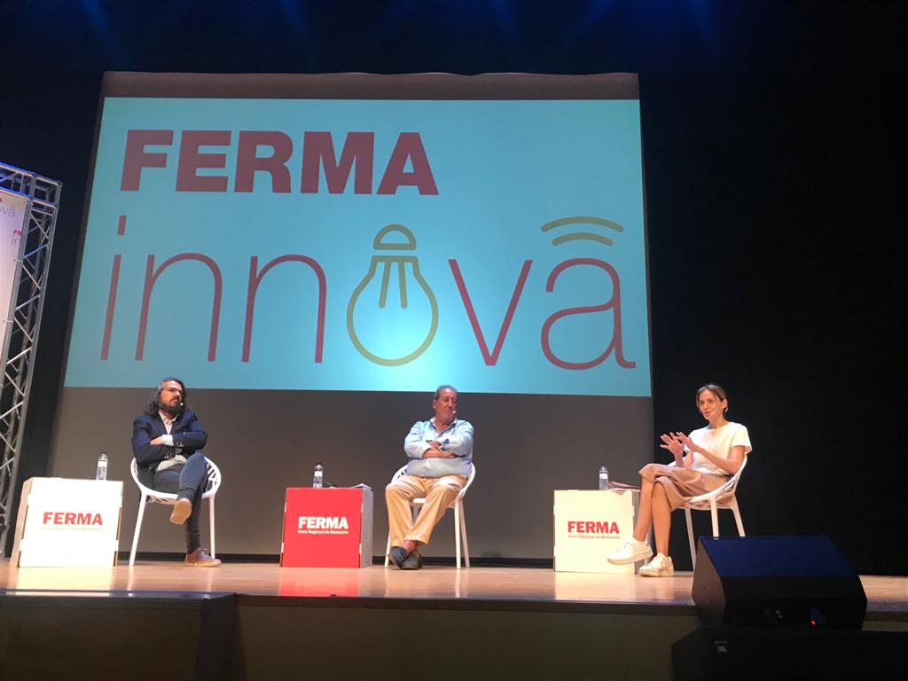 Amephu's tweet photo. Natalia Gracia @eltrasiego en el panel de empresas innovadoras #FermaInnova @AytoBarbastro https://t.co/O0eWomIbHW