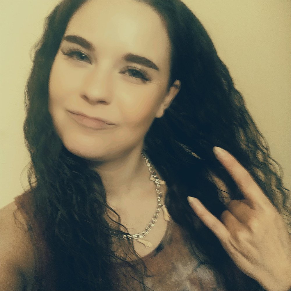 kimariesky's tweet photo. During today's Twitch stream I'll be giving away two tickets to see @TriviumOfficial and @BTBAMofficial on any date of their Deadmen And Dragons Tour in Oct-Nov! 3-7pm PDT @ https://t.co/lAzFa1JPf3 🤘 #trivium #btbam #giveaway https://t.co/DODL8GebmC