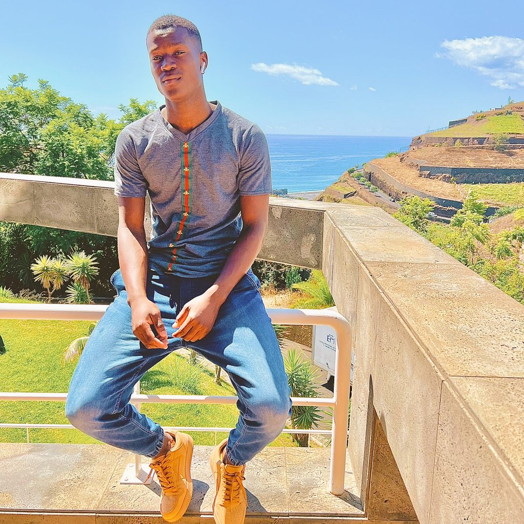 Oumar Tavares (@oumartavares) on Twitter photo 