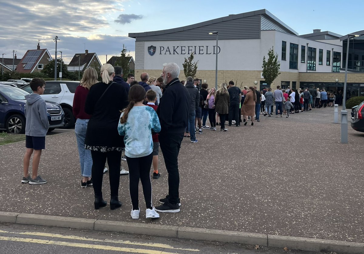 PakefieldSchool's tweet photo. What an incredible start to Open Evening! We will be open until 8:30pm https://t.co/3uv4TLcInC