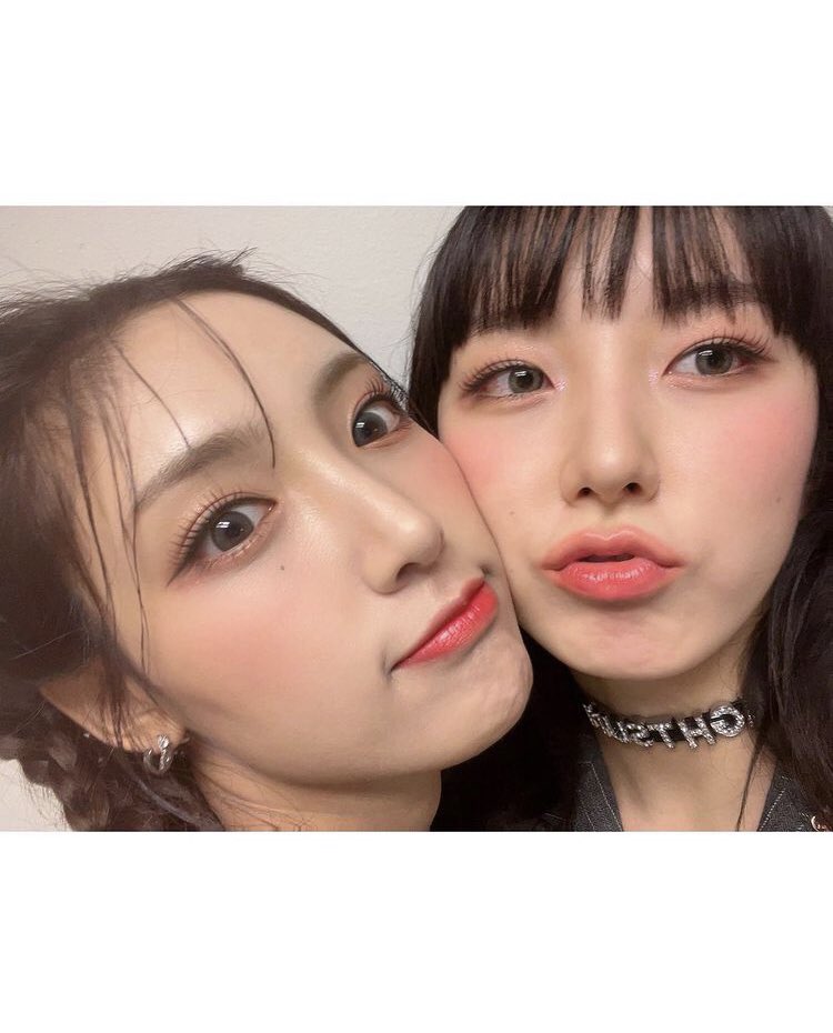 picsofjuhyeon's tweet photo. [📸] 220916 Juhyeon Instagram Update  (1/3)

“I saved it for chowon unnie’s birthday,,,!
My best friend, Chowon unnie! Happy birthday!
Let's make more fun memories!!
Let's not get sick and be happy for a long time 🥰”

#주현 #JUHYEON #LIGHTSUM https://t.co/uhTu3t7eqY