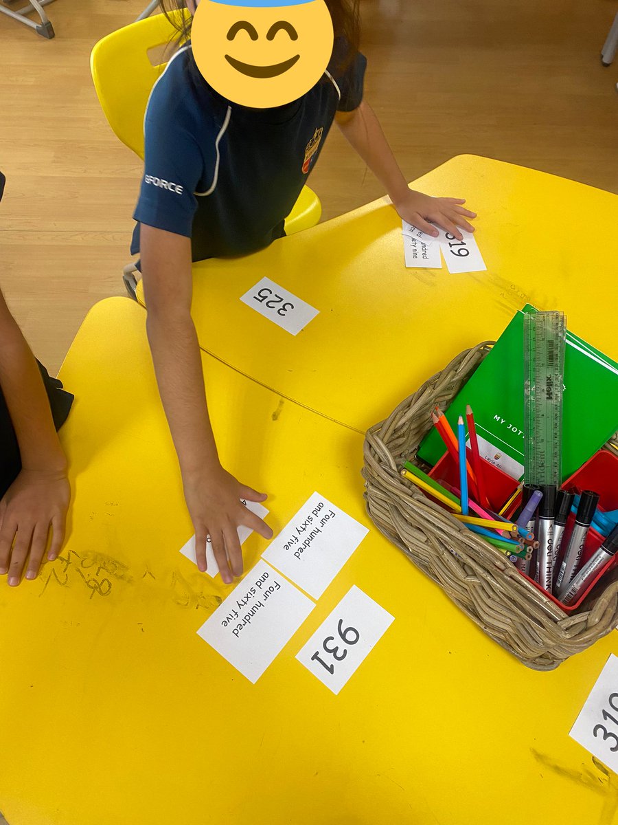 missmitchellECT's tweet photo. IT failed me today! I had to whip out the whiteboard and paper instead! Children cracked onππ»ππ» #orderingnumbers #year3 https://t.co/txmdDYPbmX