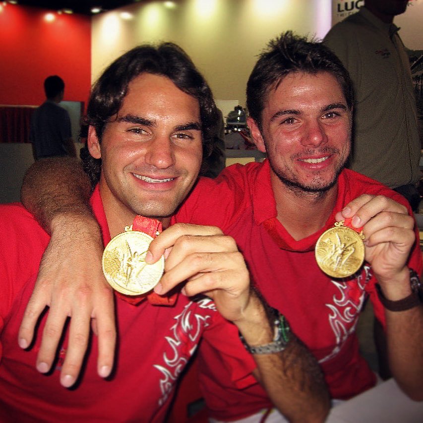 stanwawrinka's tweet photo. Forever grateful for all the memories on and off the court 💛. Tennis will never be the same without you 😢🌏. 
Enjoy the next chapter in your life with your beautiful family 🙏🏻❤️🇨🇭#legend #goat #friends #grateful https://t.co/LG4IxXX2v0