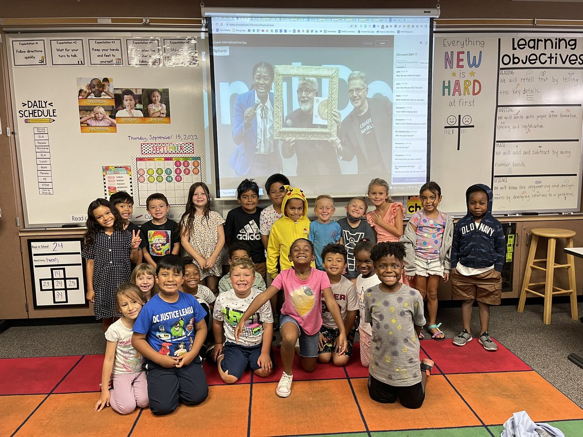 Our class selfie with @peterhreynolds the author of The Dot!! We LOVED the Flip Live event. <a href="/DotClubConnect/">International Dot Day</a> <a href="/FlipgridEvents/">Flip Events</a> <a href="/MicrosoftFlip/">Flip</a> #MenifeeMeaningfulMoments