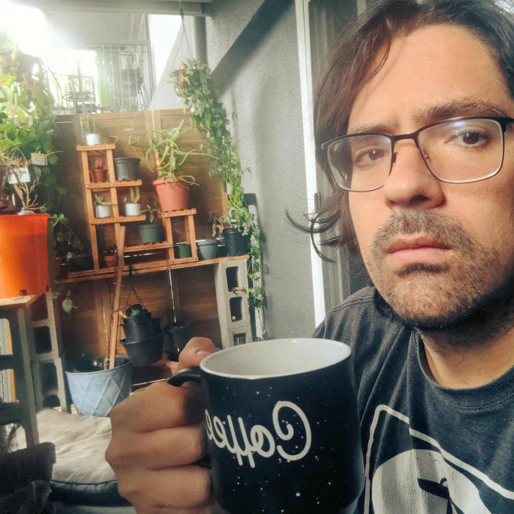 __Dante__'s tweet photo. The calm before the storm #CoffeeTime https://t.co/TYArB19Zzh