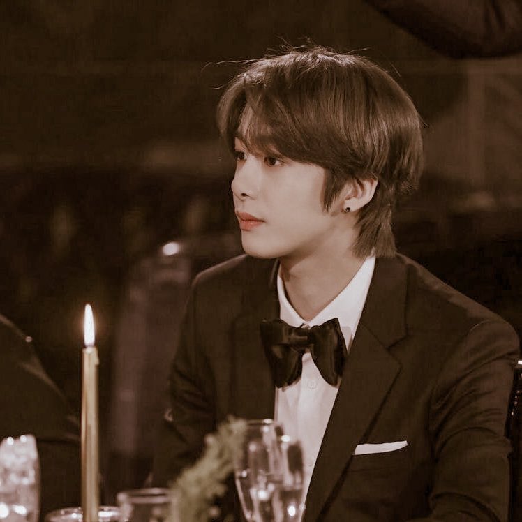 yourlittlecrash's tweet photo. The Age of Hyungwon.
Part 1.

#hyungki
#au
#hyungwon
#kihyun https://t.co/Y396AT7Y6c