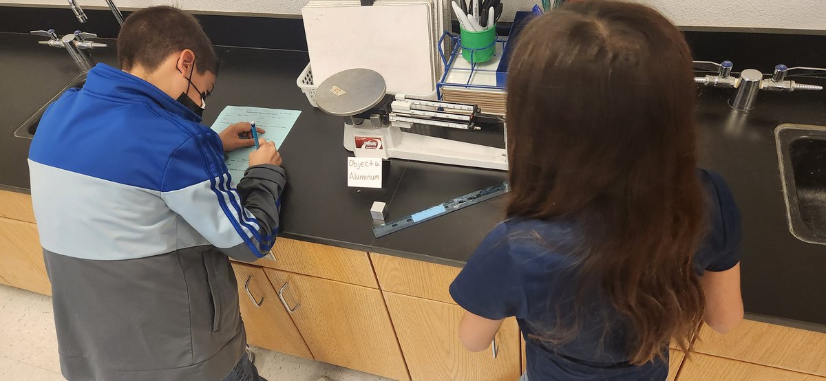 jpeter_HMS's tweet photo. Hip hip hooray it's lab day!!! Calculating the mass and volume to find the density of objects. #CavScience @Hernando_MS @LRocha_HMS @RNava_HMS @ENFlores_HMS @bahia_HMS https://t.co/E2gQSyOV6s