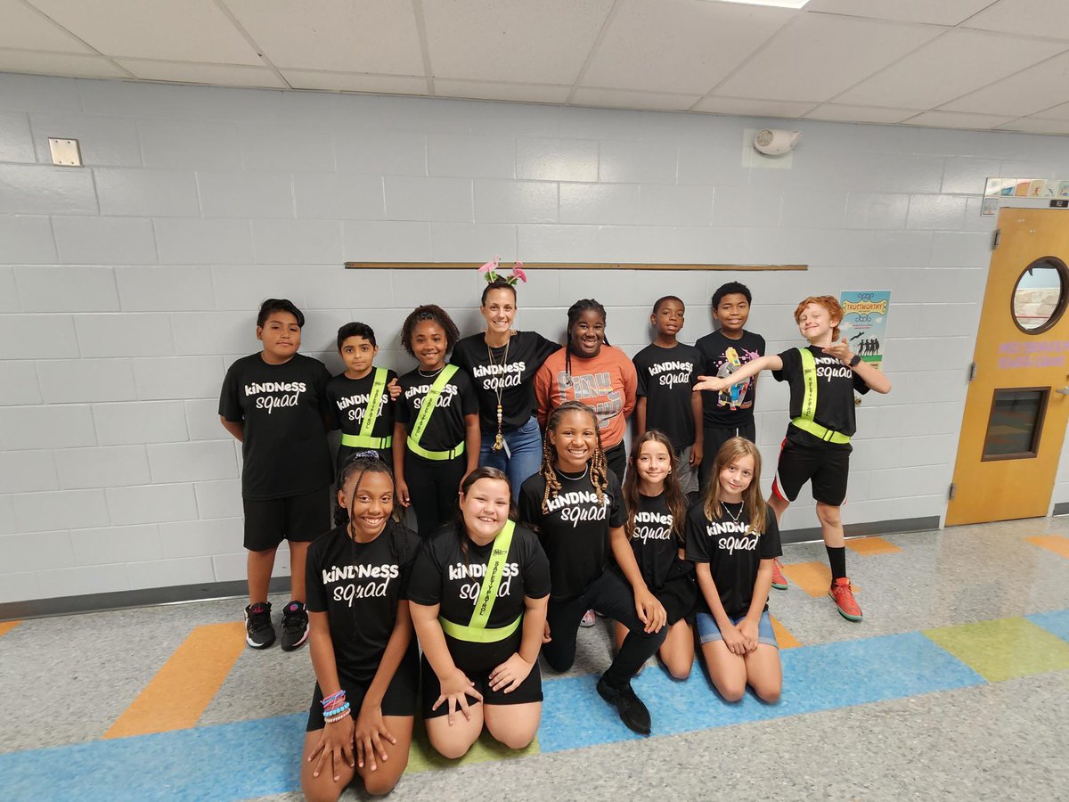 We are starting a kindness revolution at our school! Fourth and fifth graders are sharing positivity to help each other feel connected in a special way. Including  morning news acts of kindness, sharing artistry, cheering in the car line, and delivering treats! @mleftakis2