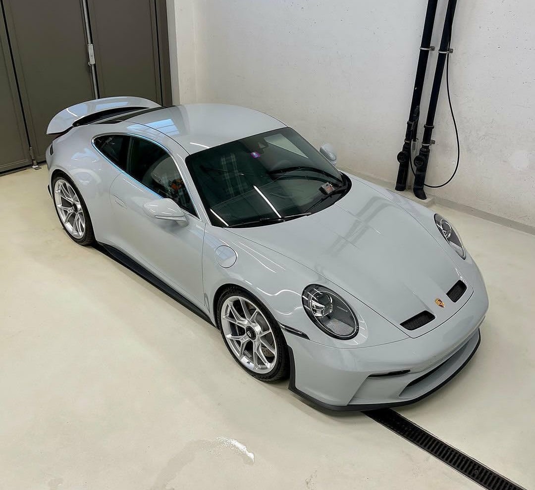 PorscheCIub's tweet photo. World's first Paint-to-Sample Sport Classic Grey 992 GT3 Touring https://t.co/plFmsVsoco