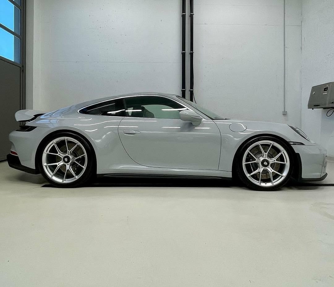 PorscheCIub's tweet photo. World's first Paint-to-Sample Sport Classic Grey 992 GT3 Touring https://t.co/plFmsVsoco