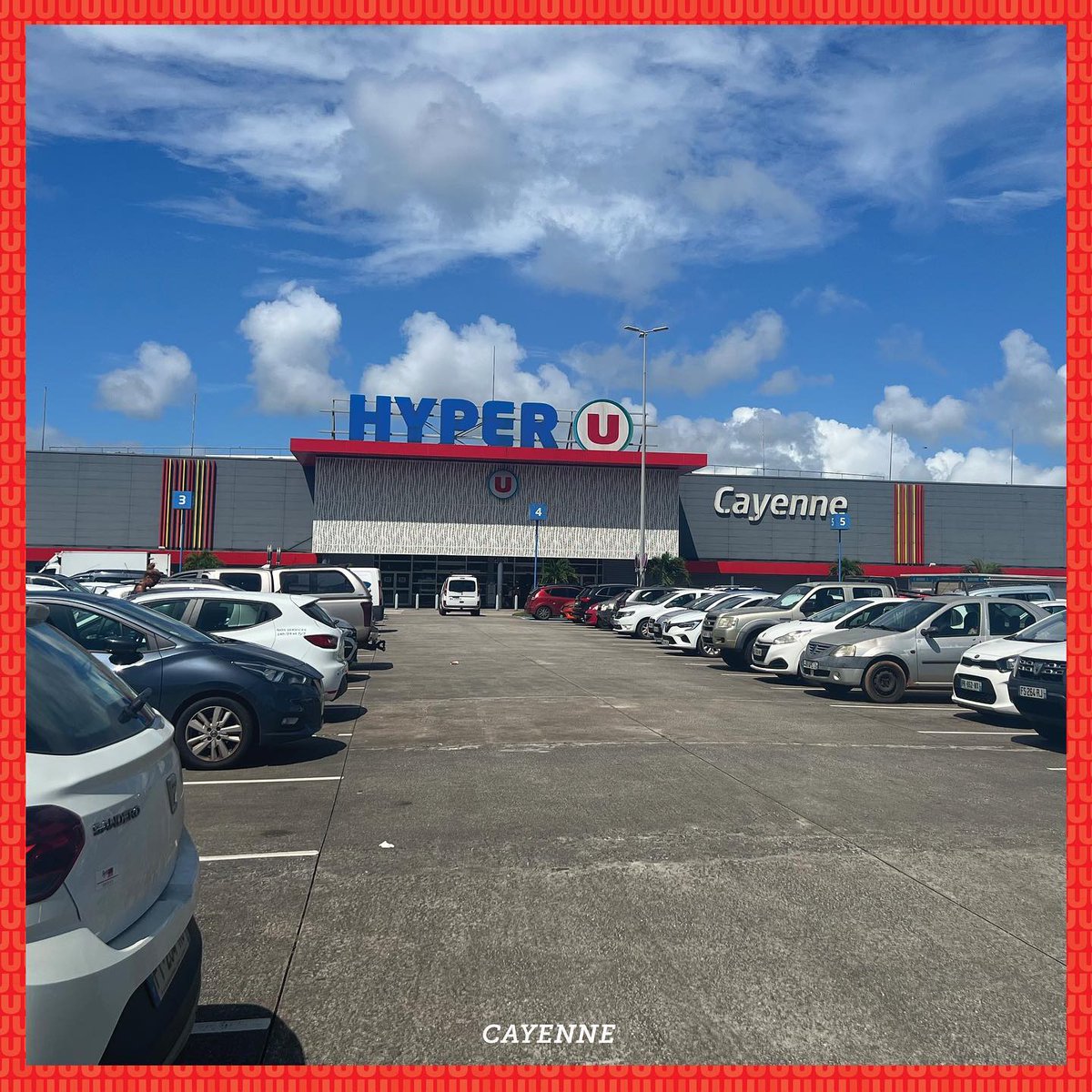 GuyaneActu's tweet photo. 🔴 #URGENT : Le patron des magasins @ULesCommercants en #Guyane annonce l'ouverture de stations services cette année et ainsi proposer des prix moins chers !
M. Jan DU avait reçu une levée de bouclier des gérants qui avaient expliqué que ça mettrait en péril leurs affaires. https://t.co/ZMYReBOLti