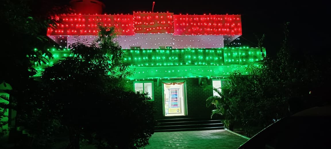 MalkajgiriCop's tweet photo. In view of #TELANGANA_JATEEYA_SAMAIKYATA_VAJROTSAVALU, @ManchalPS illuminated with #Tri_Colour.
@DCPLBNagar @DcpMalkajgiri @DcpBhongir @Rachakonda_tfc @sheteams_rck @RKSC_Rachakonda @sheteams_rck @CyberCrimeRck https://t.co/XfFqQjYAT0