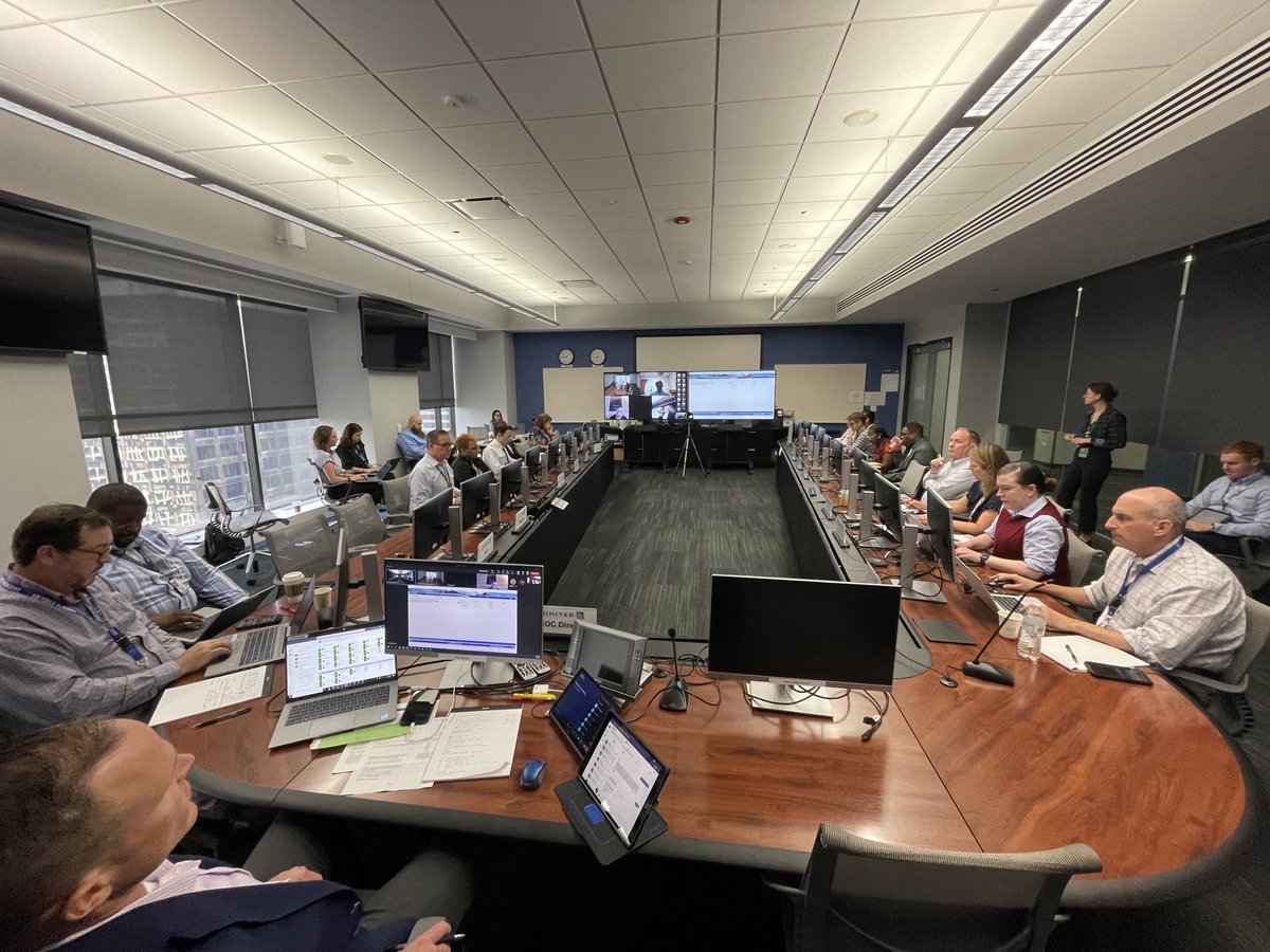 Thanks to everyone ⁦@united⁩ who participated in United’s quarterly corporate drill yesterday. Special thanks to our fearless EOC Director, Rob Thomas, and our Deputy Director for the day, Harel Magaritz. #nosmallrolesinsafety