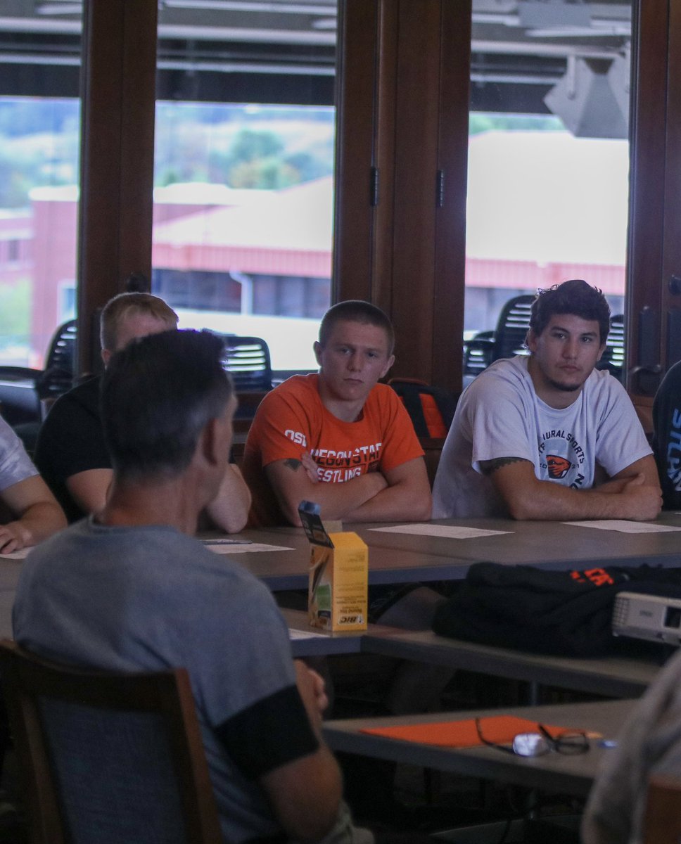 BeaverWrestling's tweet photo. We’d like to thank @beaverbaseball legend, @CaseysCorner5, for speaking to our team yesterday! 

#GoBeavs https://t.co/u49nxNW6ZB
