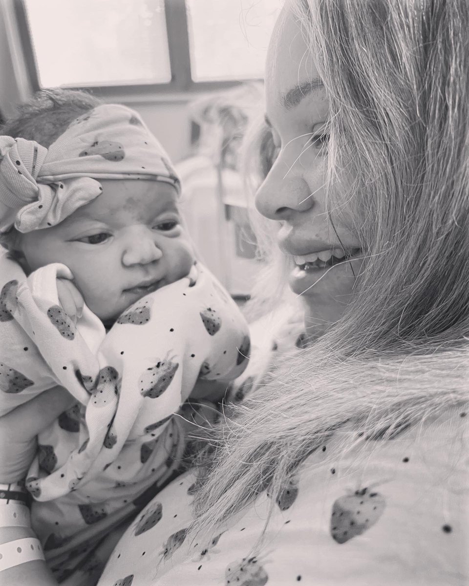 PopBase's tweet photo. Trisha Paytas has given birth to her first child, a baby girl named Malibu Barbie Paytas-Hacmon. https://t.co/grut6Q7Jkd