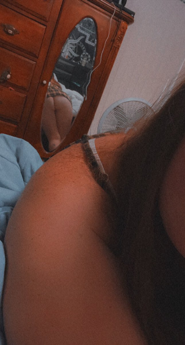Lex35457052's tweet photo. I need spankings 🥺 https://t.co/zNEzJfsaW2 #onlyfansgirl #onlyfans #bbw #bbwobsession #bbwonlyfans #redhead #daddydoms #DaddysGurlSirYesSir #Submit #kinklifestyle https://t.co/N9G42LsobY