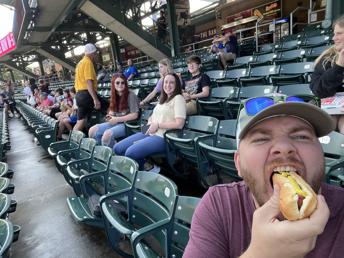 Another great trip to @TheVicIndy to see the <a href="/indyindians/">Indianapolis Indians</a> vs <a href="/MudHens/">Toledo Mud Hens</a>. This gives us excellent examples of the 4 Ps of Marketing in action! Also, there’s great ball park food 🌭

#WeAreMG <a href="/MadisonGrantUSC/">Madison-Grant USC</a>