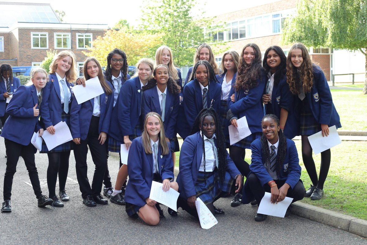 woodcotehigh's tweet photo. Thank you to our Year 11 and @6thATWHS students for helping with tours. You were all a credit to the school, well done! ππΌ
#WeAreWoodcote #ASPIRE #OpenEvents2022 https://t.co/4UueTexVkH
