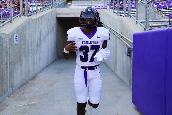 marcusmoore0's tweet photo. Blessed to receive an offer from Tarleton state!!! https://t.co/rwK49FRoAy