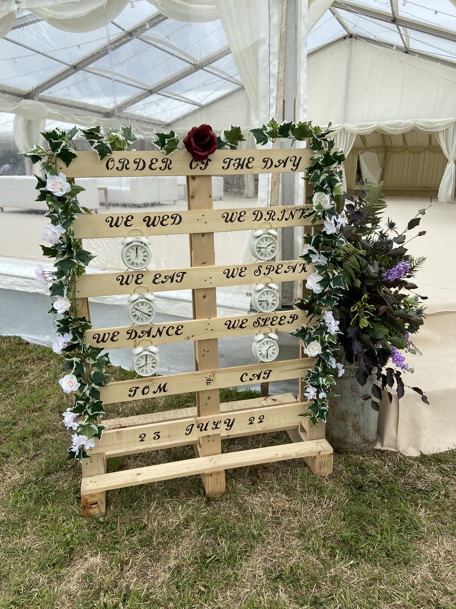 Oaktreecatering's tweet photo. July this year, we had a great day celebrating the wedding of Cat +Tom, near Holsworthy, Devon
Despite the bad weather it was a fab day! To read more click on the following link https://t.co/Cx2AVzSgtQ
#wedding #Devonwedding #countrywedding #weddingcaterers  #marqueewedding https://t.co/pTHFaV7dmu