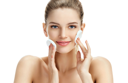 BLOG | Aquí os dejamos algunos consejos sobre cómo hacer una buena limpieza facial en casa después de las vacaciones. ¡Cuidar la piel es esencial en la vuelta a la rutina! 
gruposmd.es/como-hacer-lim…
Llámanos sin compromiso
958 870 200
#PoliclínicaSMD #GranadaSalud #LimpiezaFacial