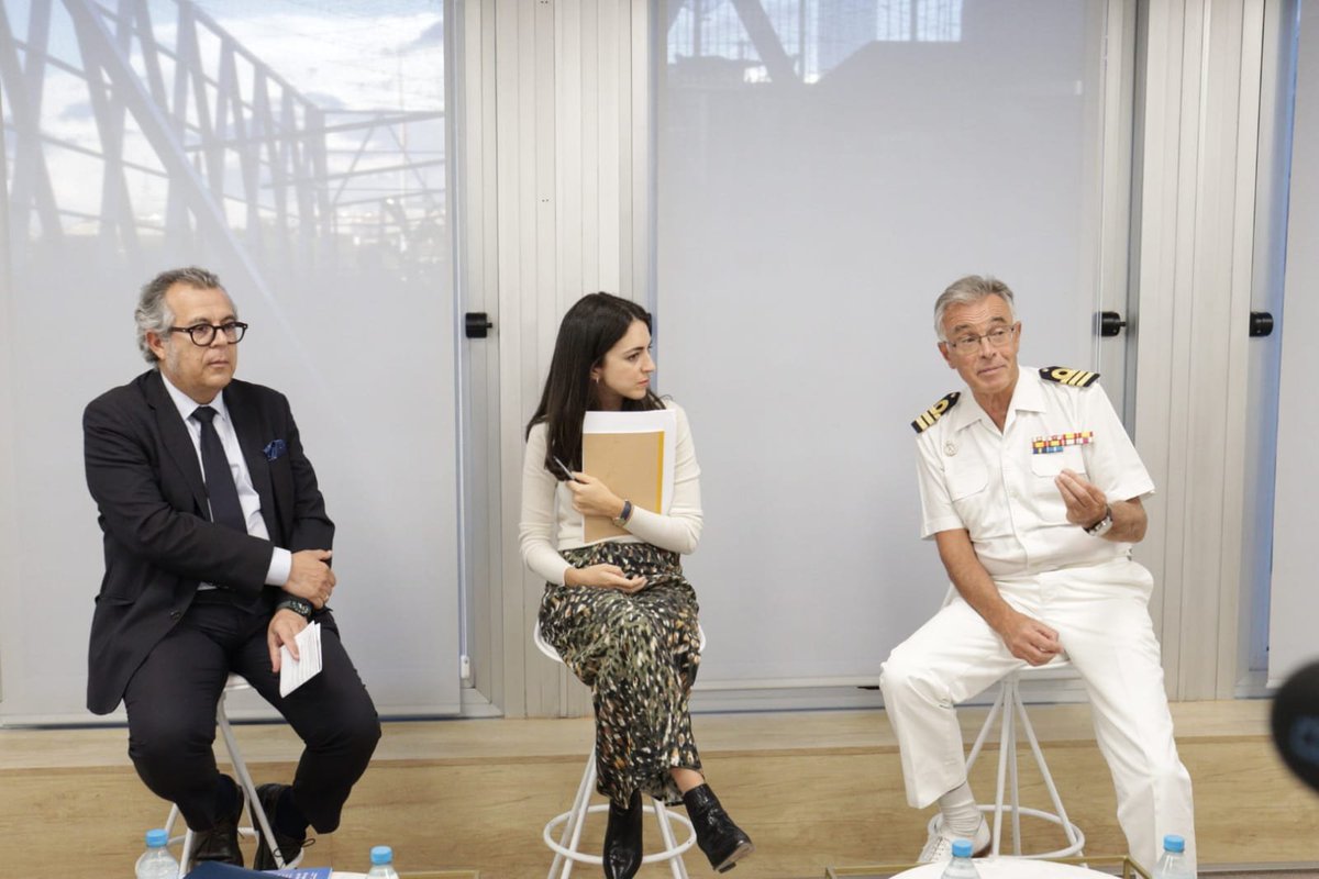 HispanicCouncil's tweet photo. "La circunnavegación es extraordinaria. Lo más difícil es lo que hace Elcano. Cuando deja las Molucas, llega a Cabo Verde y consigue llegar sin que surja un motín a bordo", relata el CF Enrique Esquivel.
#FinDelViaje https://t.co/kCHToXALGq