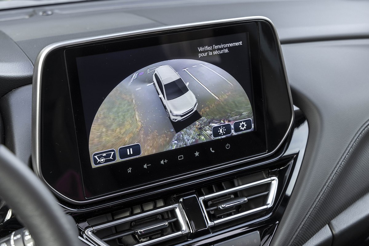 Rebosante de nuevas tecnologías y equipamiento premium. 
Entra y descubre el espacio exclusivo del nuevo #Suzuki S-Cross: auto.suzuki.es/s-cross2021

#suzukiscross #scross #suzukihibrido #hibrido #eiquetaECO